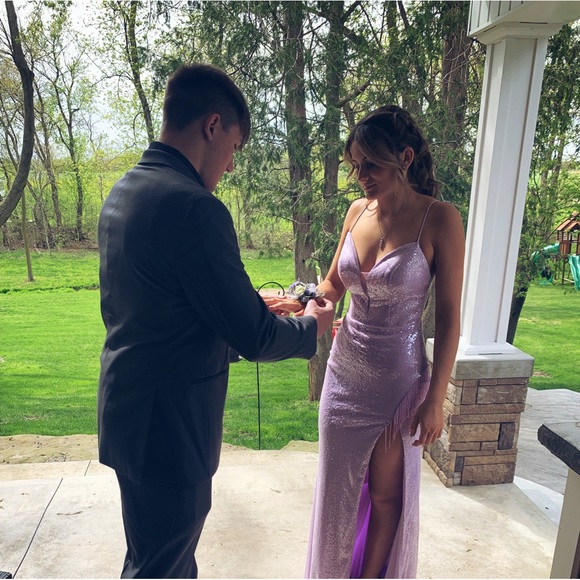 Prom dress - Picture 1 of 3